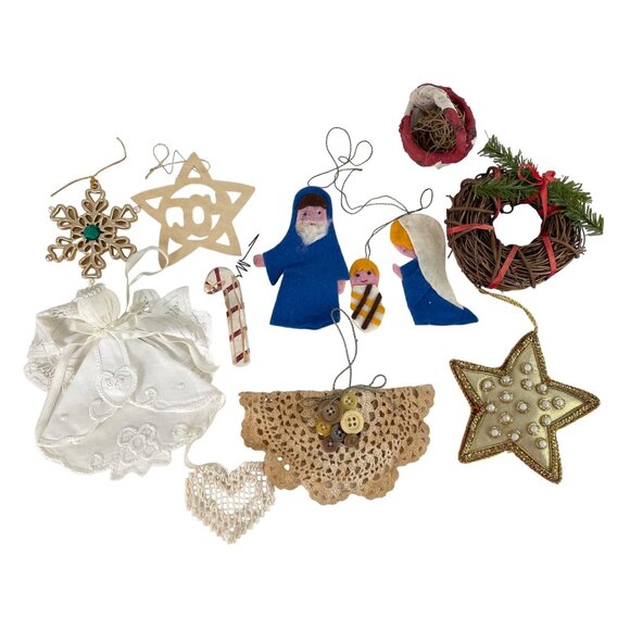 Christmas Ornaments Lot of 12 Vintage & Handmade  Felt/Wood/Fabric - Picture 1 of 8